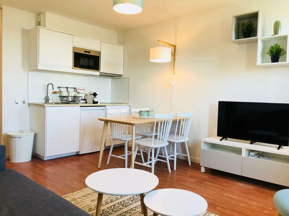 Appartement Sur L'Ile De Nantes - Place De Parking Gratuit Buitenkant foto